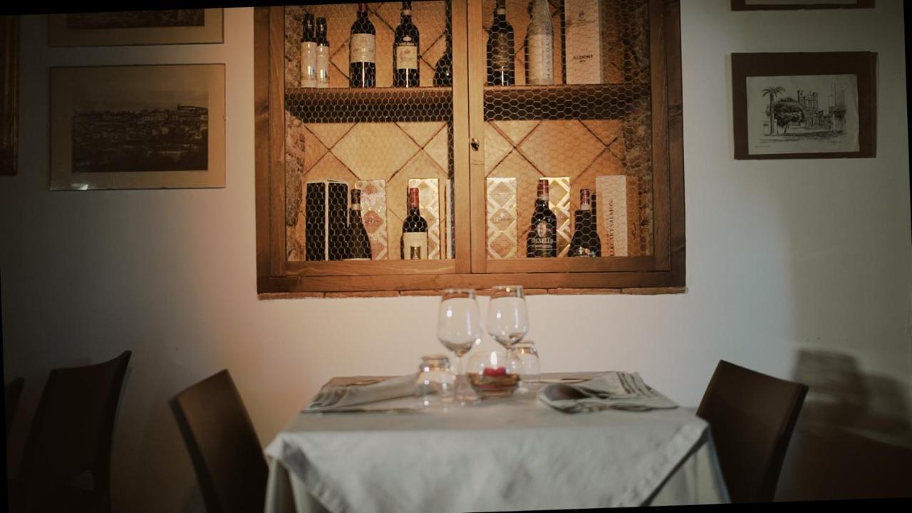 Le Corti - Dimora Storica Bed & Breakfast Polistena ภายนอก รูปภาพ