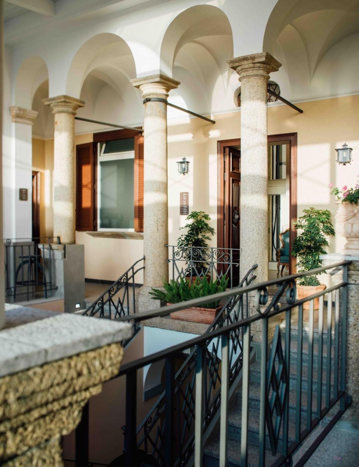 Le Corti - Dimora Storica Bed & Breakfast Polistena ภายนอก รูปภาพ