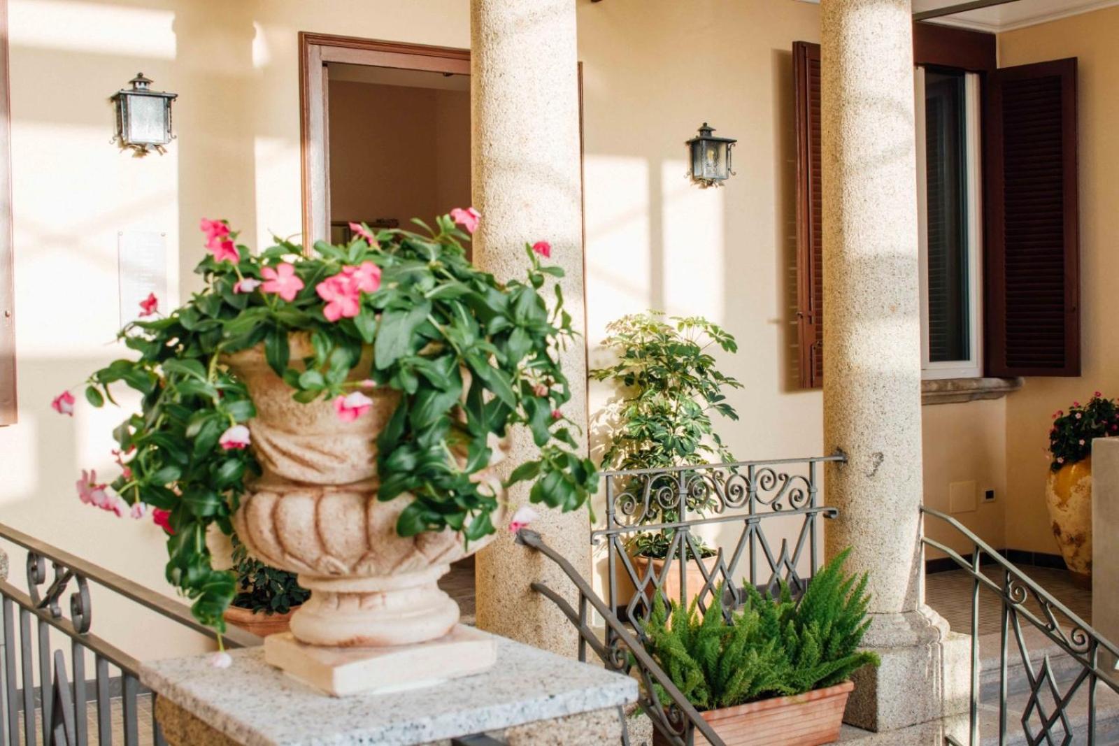 Le Corti - Dimora Storica Bed & Breakfast Polistena ภายนอก รูปภาพ