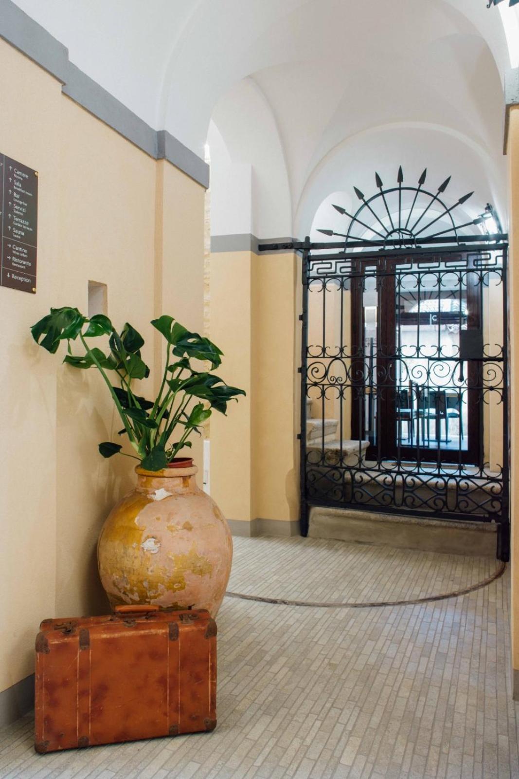 Le Corti - Dimora Storica Bed & Breakfast Polistena ภายนอก รูปภาพ